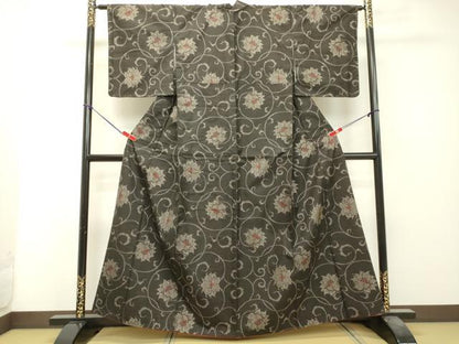 平和屋着物●本場大島紬 7マルキ 古代染色純泥染 花唐草文 岡江文義作 証紙付き 正絹 逸品 DAAS2390tw