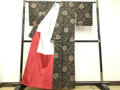 平和屋着物●本場大島紬 7マルキ 古代染色純泥染 花唐草文 岡江文義作 証紙付き 正絹 逸品 DAAS2390tw