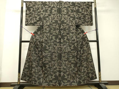 平和屋着物●本場大島紬 7マルキ 草葉文 正絹 逸品 DAAS2400tw