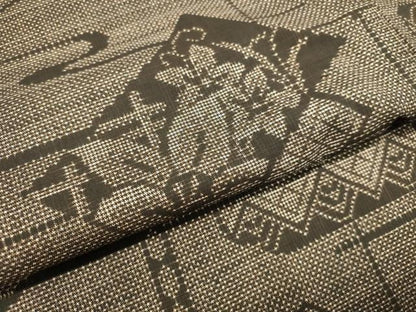 平和屋着物●本場大島紬 7マルキ 色紙重ね草花文 正絹 逸品 DAAS2405tw