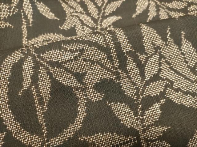 平和屋着物●本場大島紬 7マルキ 正倉院花唐草文 正絹 逸品 未使用 DAAS2411tw
