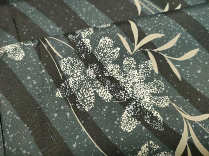 平和屋着物●本場染大島紬 草花文 正絹 逸品 DAAS2416tw
