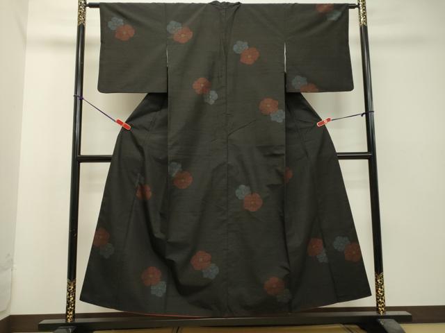 平和屋着物●塩沢紬　130亀甲　総詰め　舞花文　正絹　逸品　DAAS2501tw