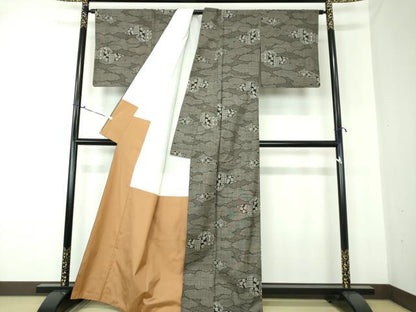 平和屋着物●本場大島紬 9マルキ 総絣 雲取り幔幕花文 正絹 逸品 DAAS3033ps