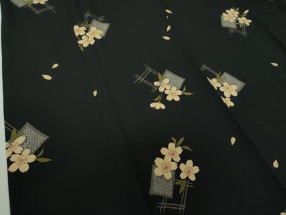 平和屋着物●上質な小紋 舞桜 黒地 正絹 逸品 DAAS3323ps