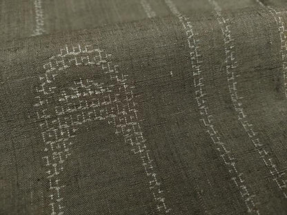 平和屋着物●結城紬　80亀甲　飛び亀甲柄　幾何学文様　証紙付き　正絹　逸品　DAAS3455ps