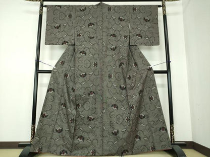 平和屋着物●本場大島紬　7マルキ　花唐草文　正絹　逸品　DAAS3496ps