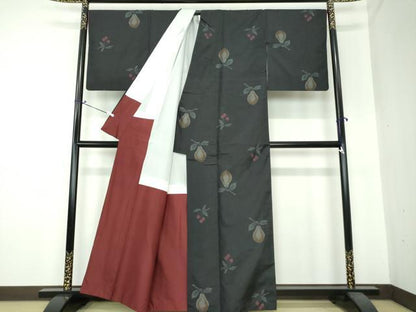 平和屋着物●本場大島紬　地空　成り物　果物　洋梨　さくらんぼ　正絹　逸品　DAAS3501ps