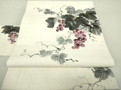 平和屋着物●九寸名古屋帯　紬地　手描き　葡萄蔦の葉文　金彩　正絹　逸品　未使用　DAAS3579ps