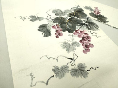平和屋着物●九寸名古屋帯　紬地　手描き　葡萄蔦の葉文　金彩　正絹　逸品　未使用　DAAS3579ps