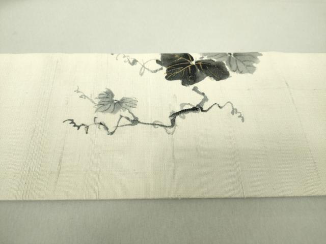 平和屋着物●九寸名古屋帯　紬地　手描き　葡萄蔦の葉文　金彩　正絹　逸品　未使用　DAAS3579ps