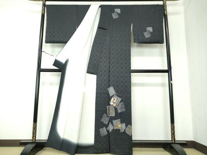 平和屋着物●訪問着　駒刺繍　絞り　色紙重ね花文　金彩　正絹　逸品　DAAS3705ps