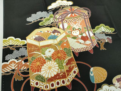 平和屋着物●創業460年・千總　黒留袖　駒刺繍　貝桶花文　金彩　正絹　逸品　DAAS3808ps