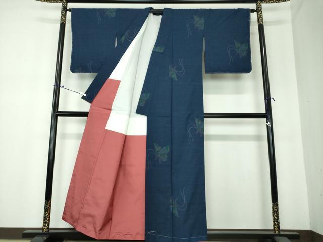 平和屋着物●本場結城紬 重要無形文化財 100亀甲 飛び亀甲柄 舞蝶文 正絹 逸品 未使用 DAAS3825ps