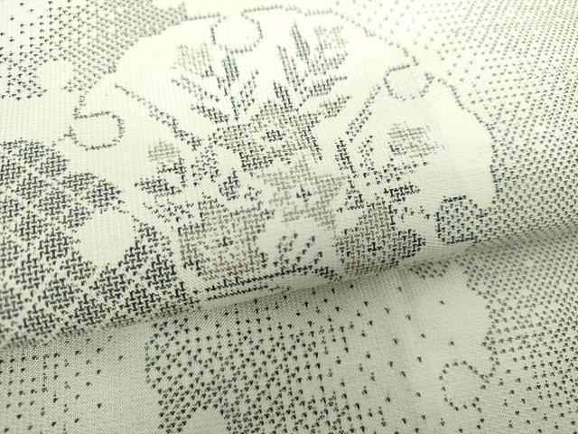 平和屋着物●本場大島紬 白大島 9マルキ 雪輪重ね花文 正絹 逸品 DAAS3909ps