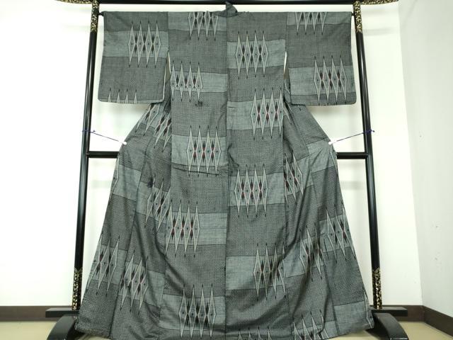 平和屋着物●本場大島紬　割り込み絣　横段菱繋ぎ　正絹　逸品　DAAS3927ps