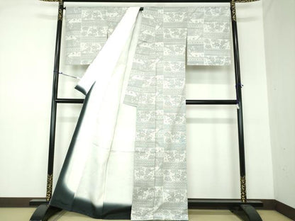 平和屋着物●本場大島紬 白大島 9マルキ 横段吉祥花文 正絹 逸品 未使用 DAAS3973ps