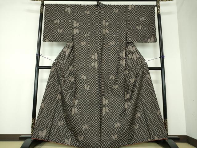 平和屋着物●本場大島紬　9マルキ　舞蝶文　正絹　逸品　DAAS3987ps