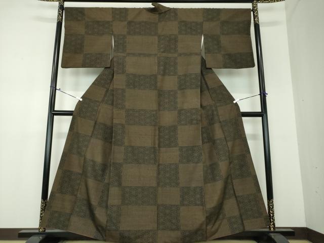 平和屋着物●結城紬 100亀甲 市松麻の葉文様 正絹 逸品 DAAS3990ps