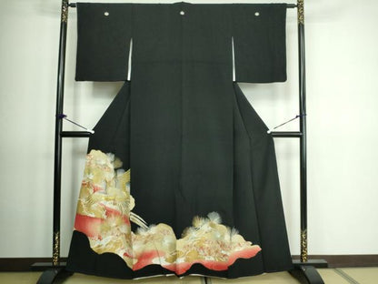 平和屋着物■豪華黒留袖　立波飛鳥松文　金彩　正絹　逸品　DAAS4654sf