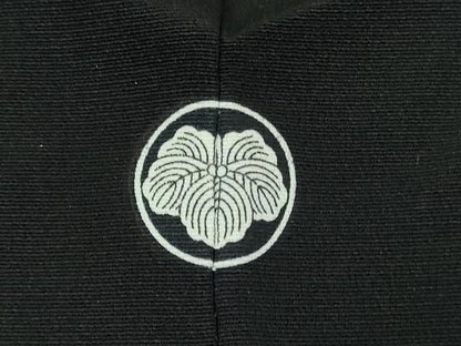 平和屋着物■豪華黒留袖　駒刺繍　地紙重ね文　金彩　正絹　逸品　DAAS7381xg