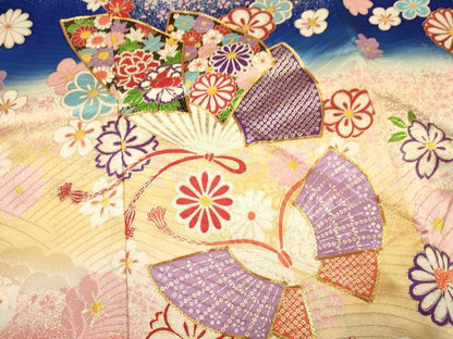 平和屋着物∵女の子　十三参り　子供　祝着・袋帯セット　駒刺繍　花蝶文　暈し染め　金彩　逸品　DAAS9066ma
