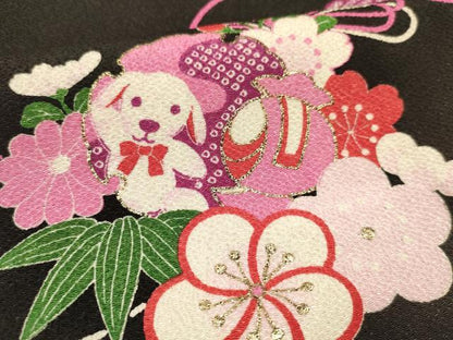 平和屋着物∵女の子 十三参り 子供 祝着 うさぎ くま いぬ 吉祥花文 黒地 金彩 洗える着物 DAAS9139ma