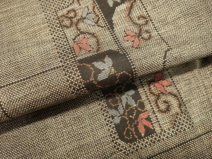 平和屋着物●本場大島紬 9マルキ 花唐草文 正絹 逸品 DAAT1025tw