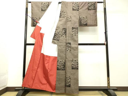 平和屋着物●本場大島紬　7マルキ　色紙草花文　正絹　逸品　DAAT1035tw