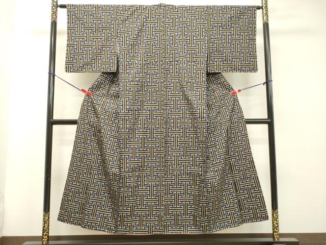 平和屋着物●希少　本場大島紬　龍郷絣　秋名バラ　幾何学文様　正絹　逸品　DAAT1228tw