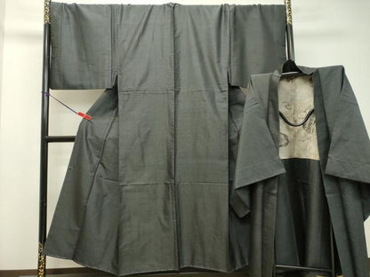 平和屋着物●男性　本場大島紬　アンサンブル　80亀甲　総詰め　キングサイズ　正絹　逸品　DAAT1239tw