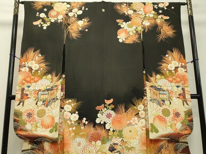 平和屋着物●アンティーク 大正ロマン 振袖 駒刺繍 草花笹松文 黒地 金彩 正絹 逸品 DAAT1414tw