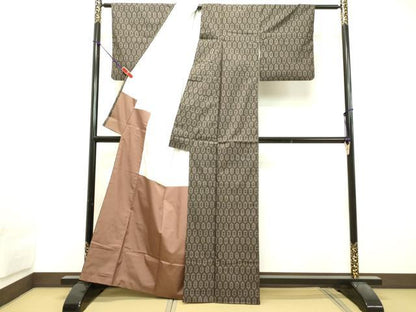 平和屋着物●本場大島紬　7マルキ　亀甲文　正絹　逸品　DAAT1446tw