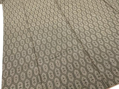 平和屋着物●本場大島紬　7マルキ　亀甲文　正絹　逸品　DAAT1446tw