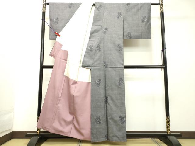 平和屋着物●本場大島紬　7マルキ　亀甲重ね文　正絹　逸品　DAAT1507tw