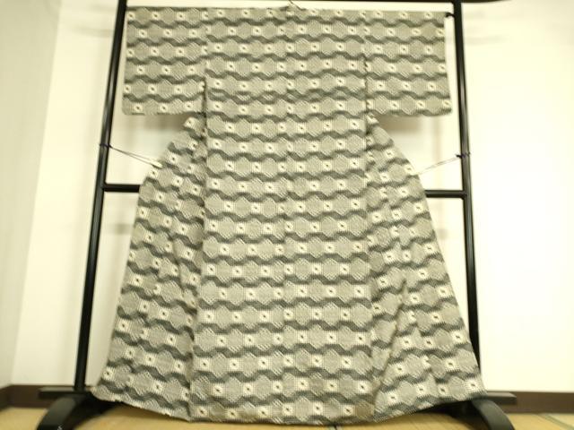 平和屋着物▽上質な紬　単衣　亀甲繋ぎ　正絹　逸品　DAAT9119az