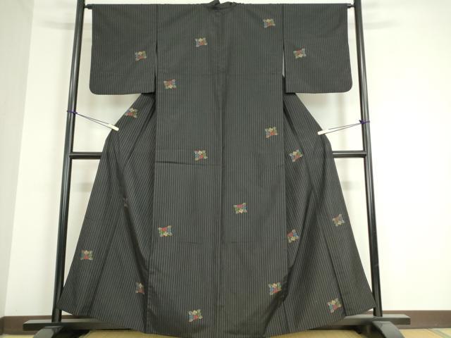 平和屋着物▽上質な紬 単衣 舞花文 黒地 正絹 逸品 DAAT9936az
