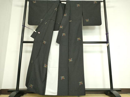 平和屋着物▽上質な紬 単衣 舞花文 黒地 正絹 逸品 DAAT9936az