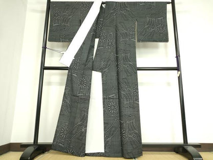 平和屋着物▽結城紬 単衣 御所車文 100亀甲 黒地 伊勢丹扱い 正絹 逸品 DAAT9938az