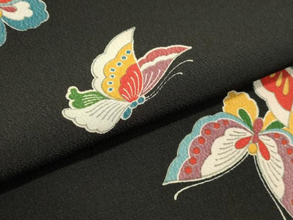 平和屋着物●洗える最高級着物　＜英＞はなぶさ謹製　小紋　舞蝶文　黒地　洗える着物　DAAU0582tw
