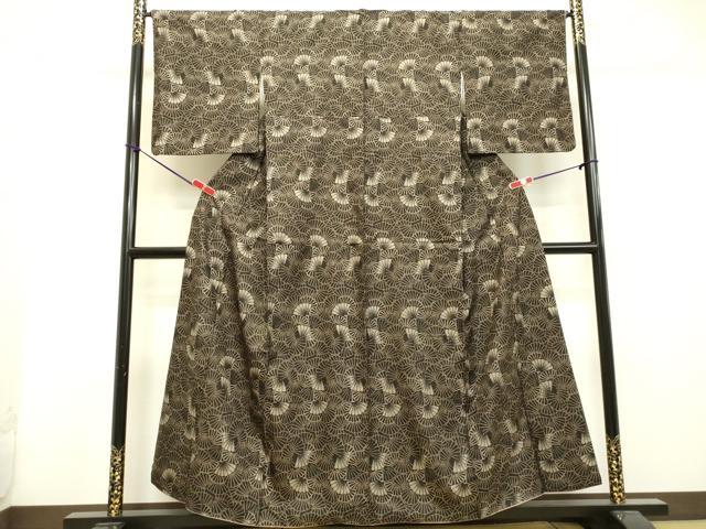 平和屋着物●本場大島紬 割り込み絣 舞扇文 正絹 逸品 DAAU0699tw