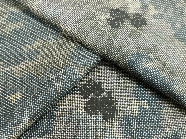 平和屋着物●本場大島紬 7マルキ 蔦の葉文 正絹 逸品 DAAU0809tw