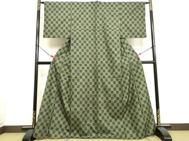 平和屋着物●本場大島紬 7マルキ 市松文様 正絹 逸品 DAAU0821tw