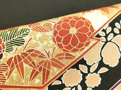 平和屋着物●創業460年・千總　黒留袖　駒刺繍　草花文　金彩　正絹　逸品　DAAU0849tｗ