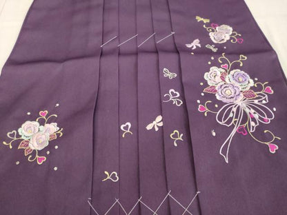 平和屋着物●女性　行灯袴　総刺繍　草花文　深紫色　金銀糸　卒業式　洗える着物　未使用　DAAV1008tw