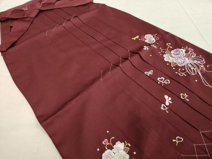 平和屋着物●女性　行灯袴　総刺繍　草花文　バーガンディー色　金銀糸　卒業式　洗える着物　未使用　DAAV1023tw