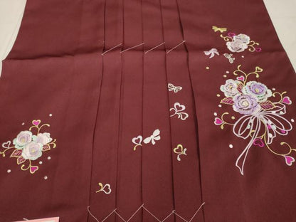 平和屋着物●女性　行灯袴　総刺繍　草花文　バーガンディー色　金銀糸　卒業式　洗える着物　未使用　DAAV1023tw