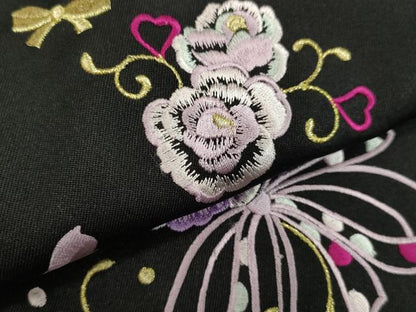 平和屋着物●女性　行灯袴　総刺繍　草花文　黒色　金銀糸　卒業式　洗える着物　未使用　DAAU0977tw