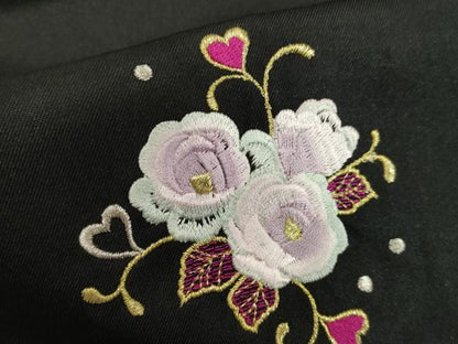 平和屋着物●女性　行灯袴　総刺繍　草花文　黒色　金銀糸　卒業式　洗える着物　未使用　DAAU0977tw