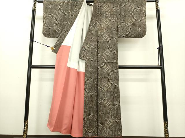 平和屋着物●本場大島紬　龍郷絣　正倉院花文　正絹　逸品　DAAU3969du